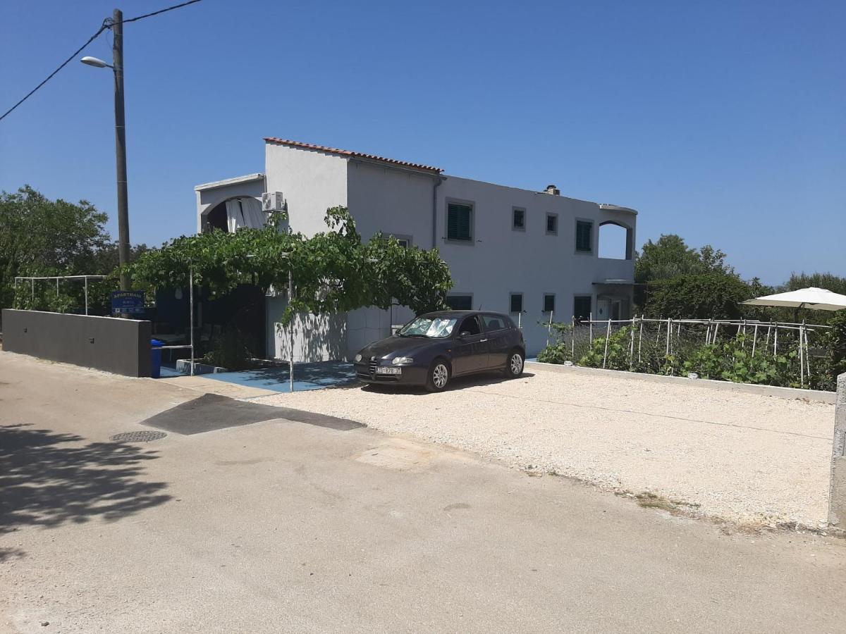 Apartments Borna Drage Exterior foto